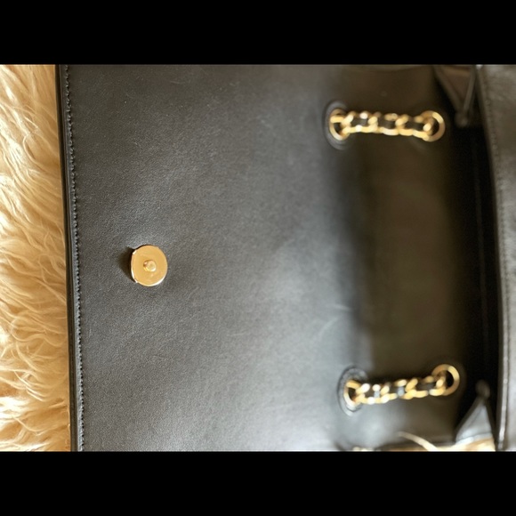 Tory Burch classic Fleming medium bag - Picture 6 of 10